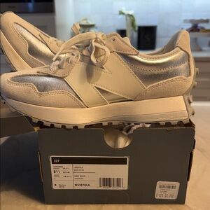 Brand New! New Balance 327 Gray White Athletic Shoes